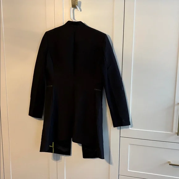 BCBG trench coat - Picture 8 of 13